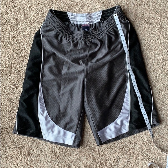 Champs basketball shorts - Picture 2 of 2